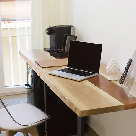 Yourhome - Lidia &
