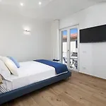 Yourhome - Lidia & Πανσιόν Σορέντο