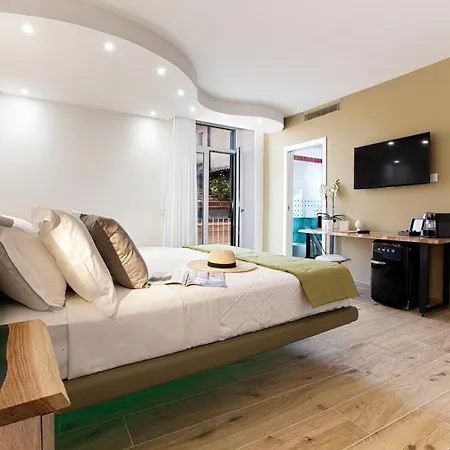 Yourhome - Lidia & Guest house *