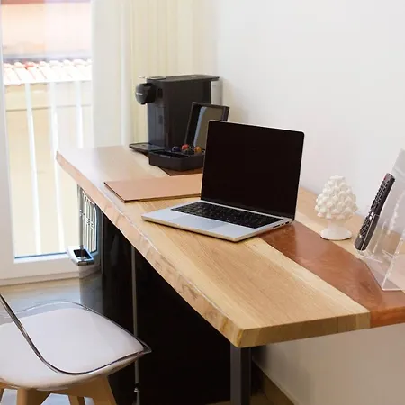 Yourhome - Lidia &