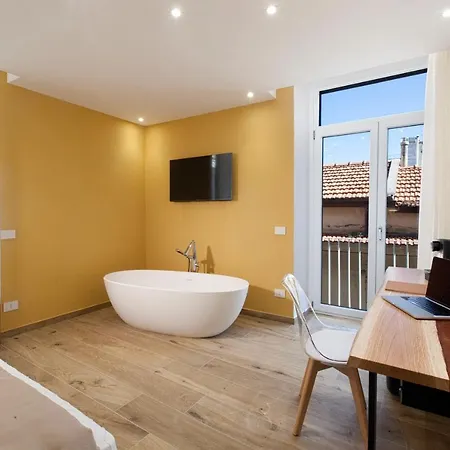 Yourhome - Lidia &