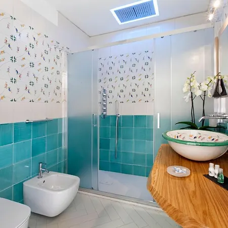 Yourhome - Lidia & Guest house *