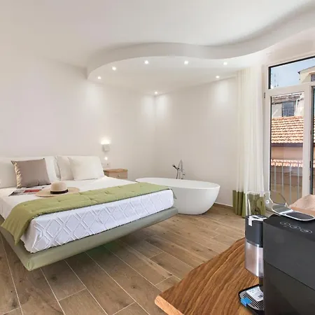 Guest house Yourhome - Lidia & *