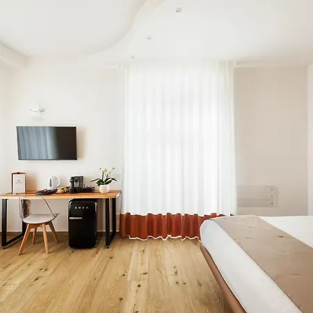 Pensjonat Yourhome - Lidia & 4*