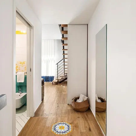 Yourhome - Lidia & *