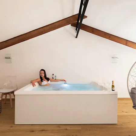 Yourhome - Lidia & 4*