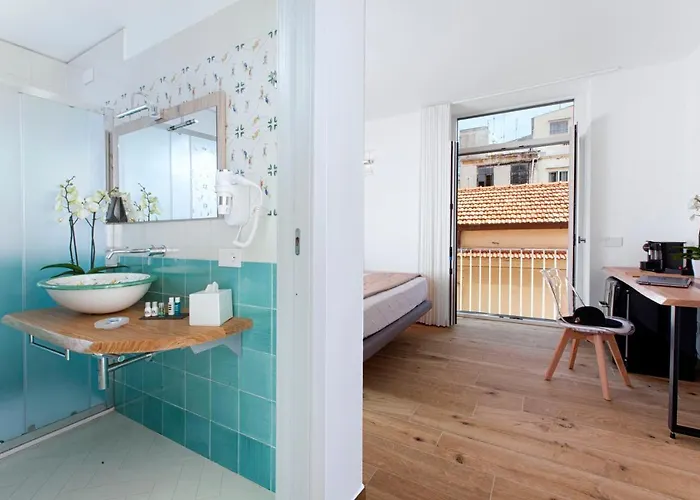 Pensjonat Yourhome - Lidia & 4*