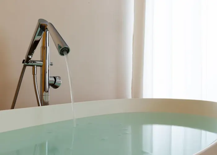 Pensión Yourhome - Lidia &