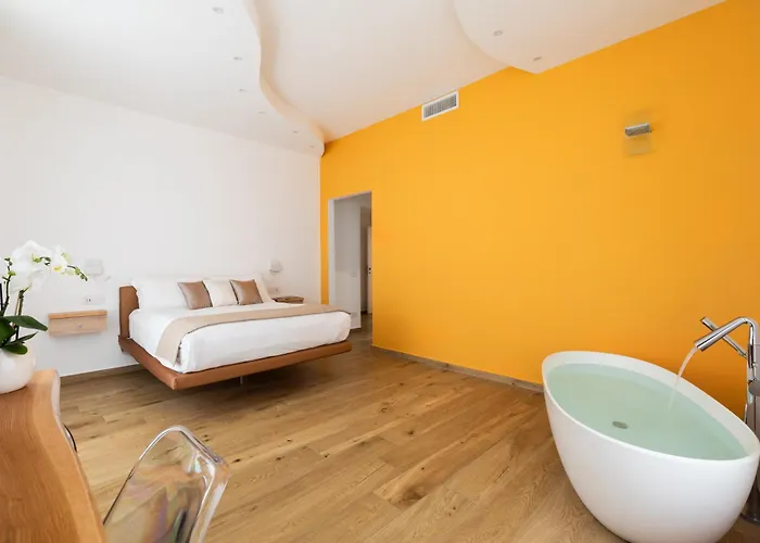 Pensión Yourhome - Lidia &