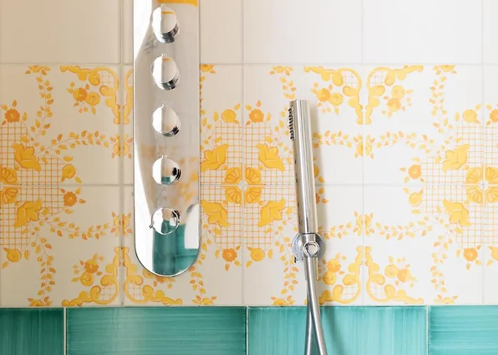 Pensjonat Yourhome - Lidia & 4*