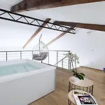 Yourhome - Lidia & ゲストハウス
