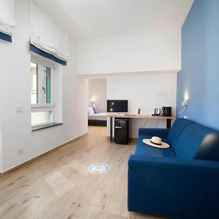 Yourhome - Lidia &